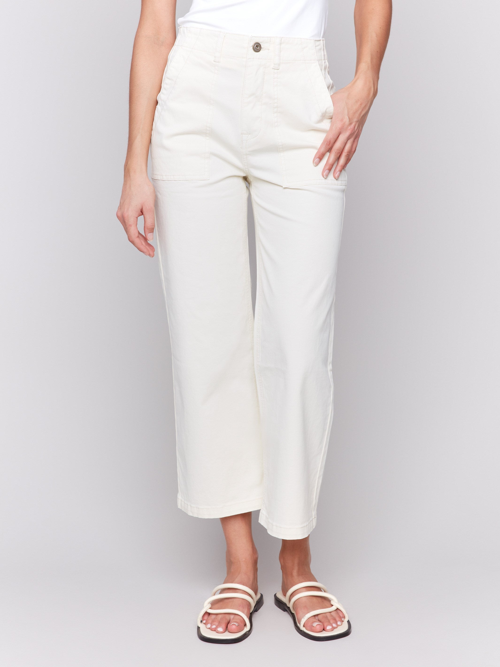 Natural-colored cropped pants in stretch twill fabric with regular rise by Charlie B.