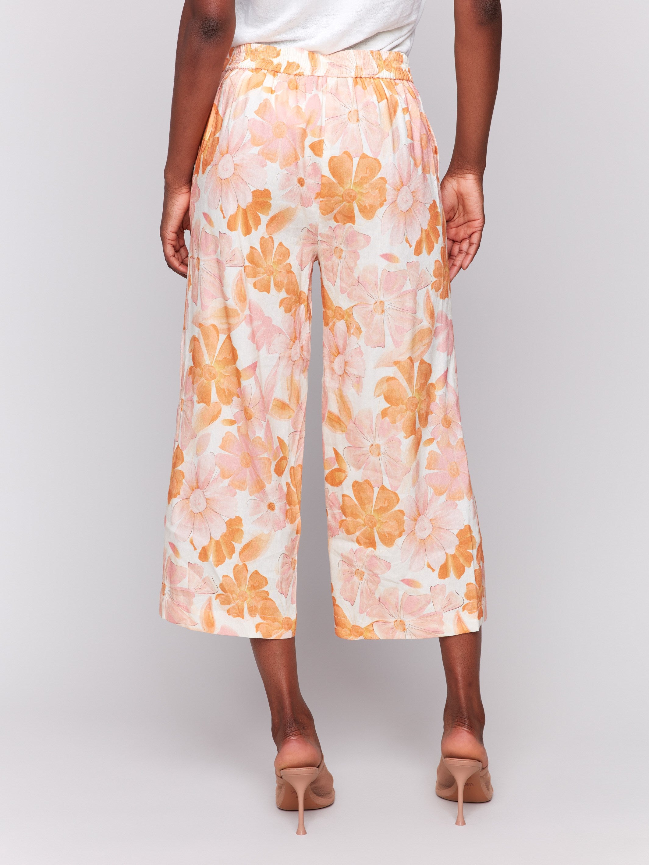 Floral pull-on design pants with side pockets by Charlie B.