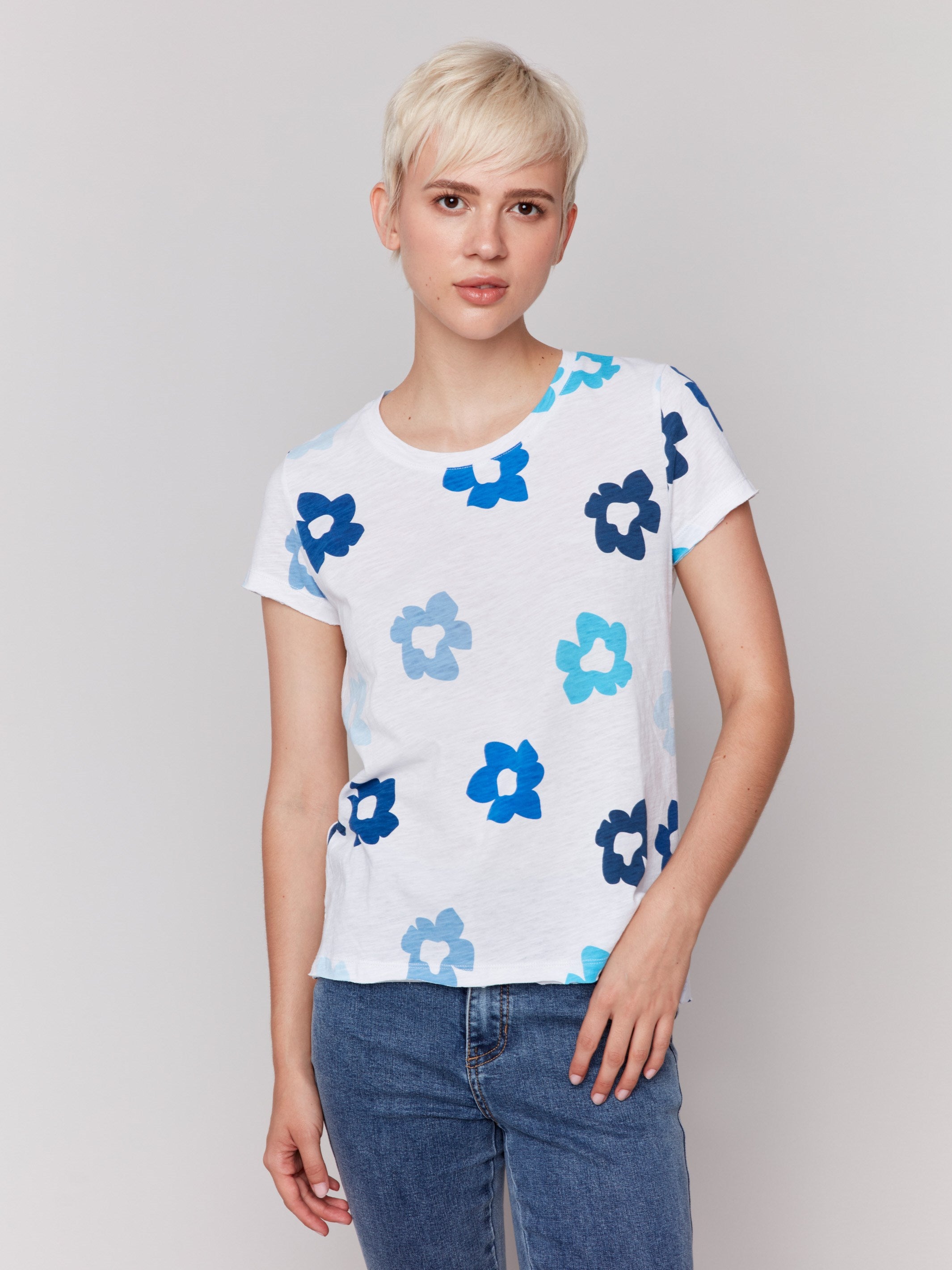 Blue floral print t-shirt with crew neckline, crafted from organic cotton by Charlie B.