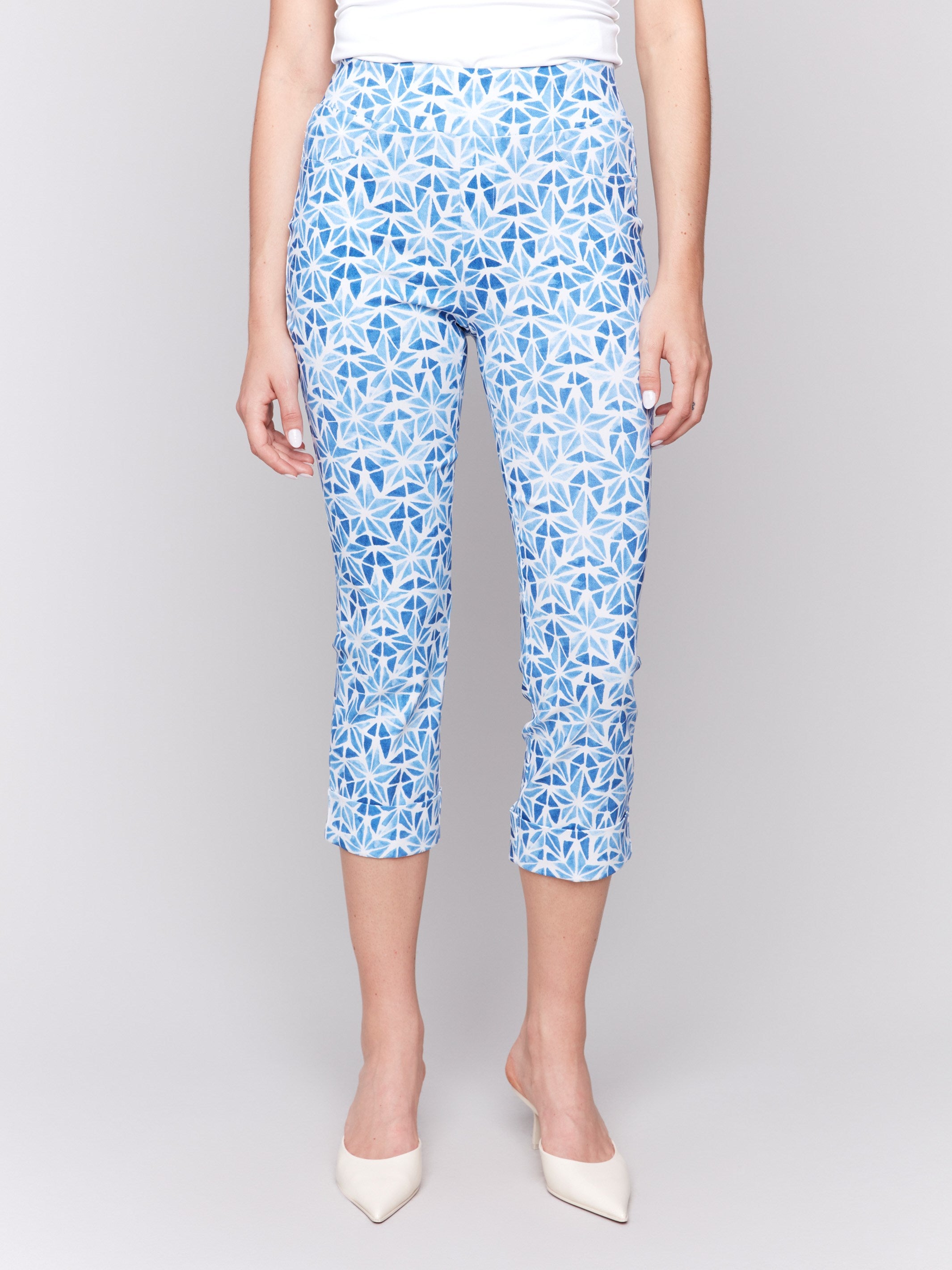 Star-patterned capri pants featuring cropped length by Charlie B.